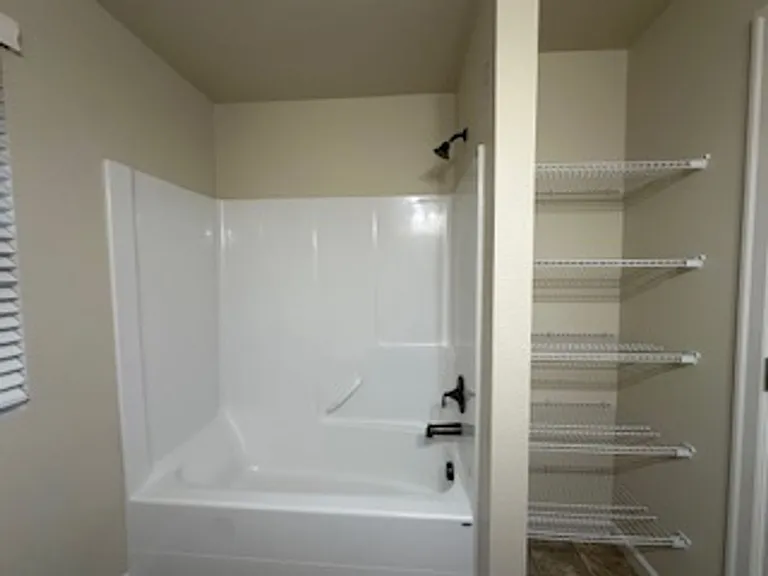 10136 SW Barber St — Photo 30