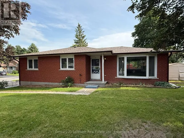2 Argyle Cres, Prince Edward County, ON K0K 2T0