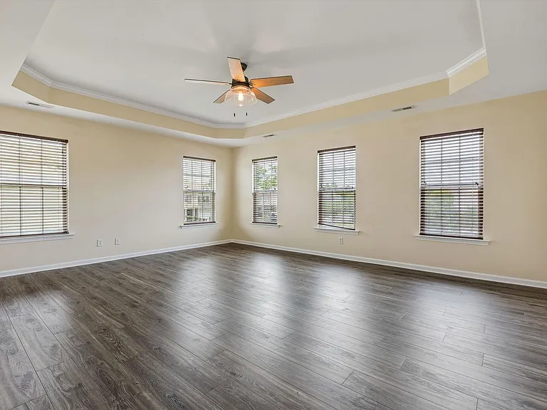 42 Kilverstone Way — Photo 24