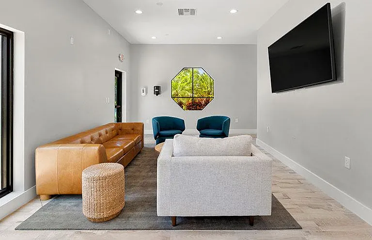 The Avant at Pembroke Pines Apartments — Photo 12