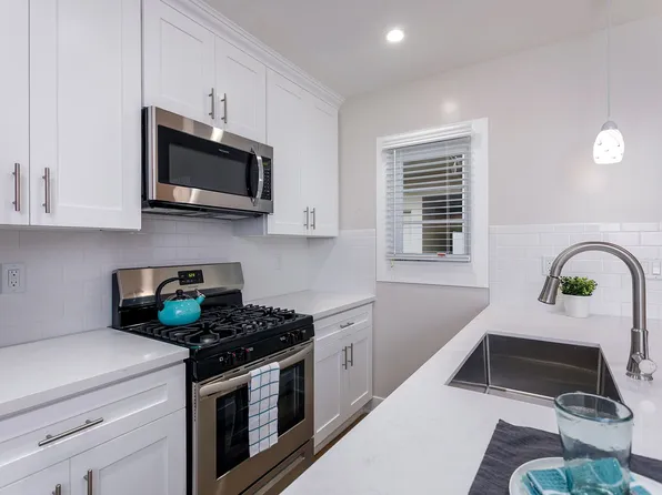 1BR in Prime Pasadena - 92 Walk Score + Parking + Free Electricity for 1 Year, 156 S Oakland Ave, Pasadena, CA 91101