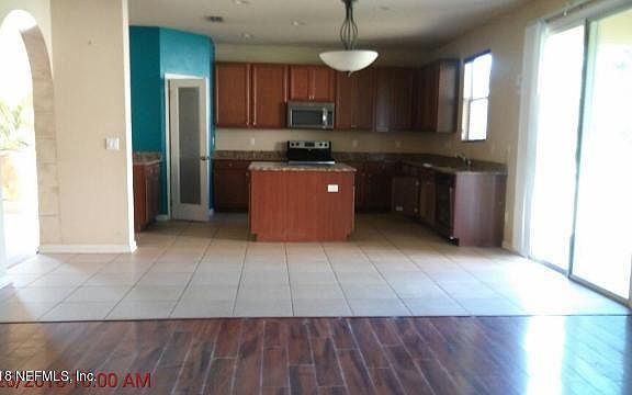 4th image of 13716 Devan Lee Dr N