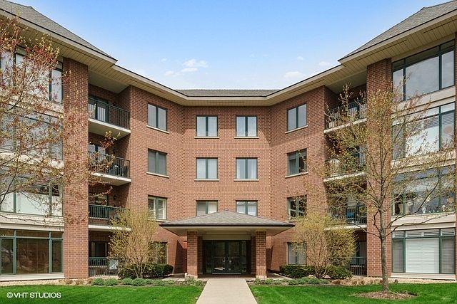 1st image of 875 E 22nd St APT 424