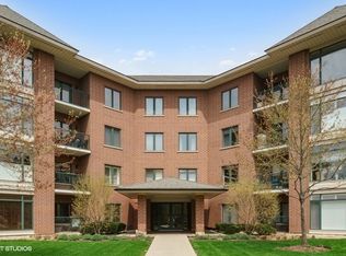 875 E 22nd St APT 424, Lombard, IL 60148