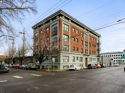 1631 NW Everett St APT 403, Portland, OR, 97209