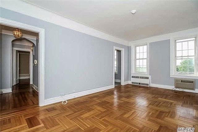 2nd image of 12 Hamilton Pl