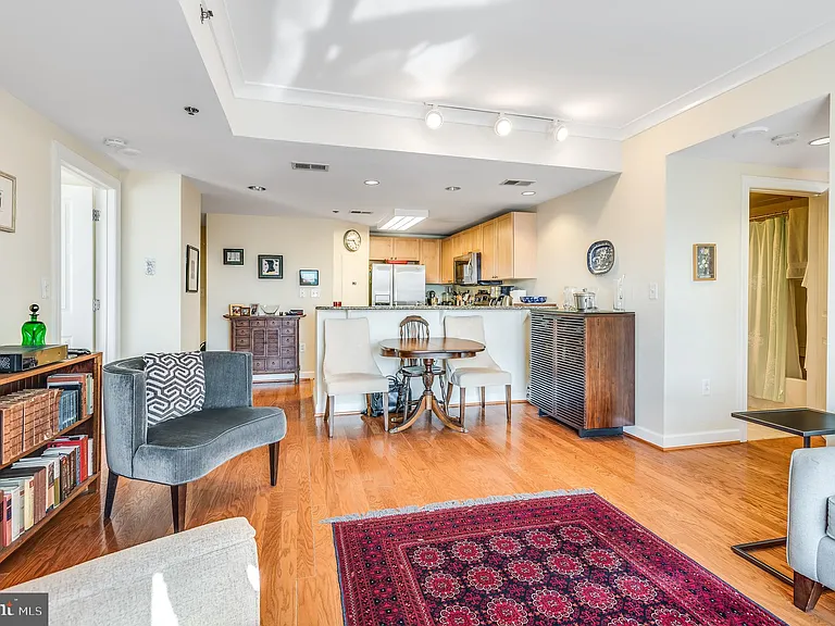 777 7th St NW #1110 — Photo 10