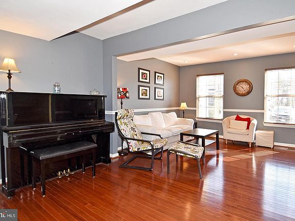 2nd image of 15116 Catalpa Ct