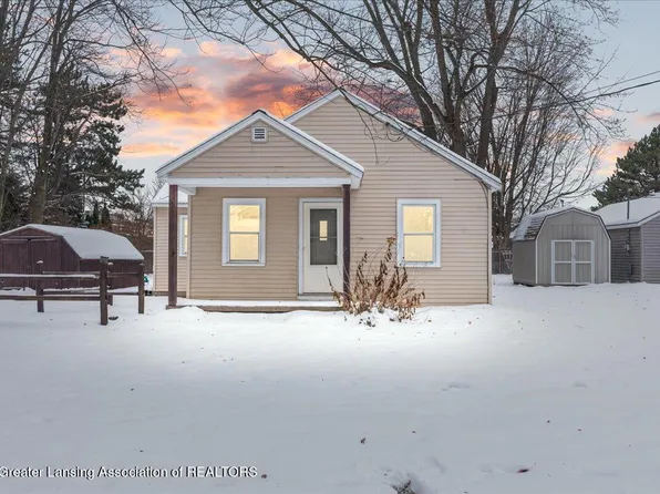 5620 Kaynorth Rd, Lansing, MI 48911