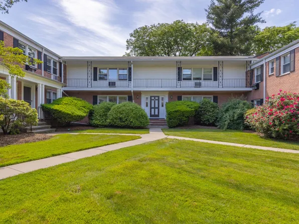 15 Milford Ln APT 7205, Suffern, NY 10901