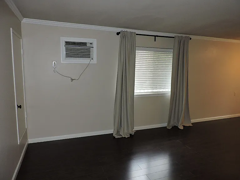 527 T St #3 — Photo 3