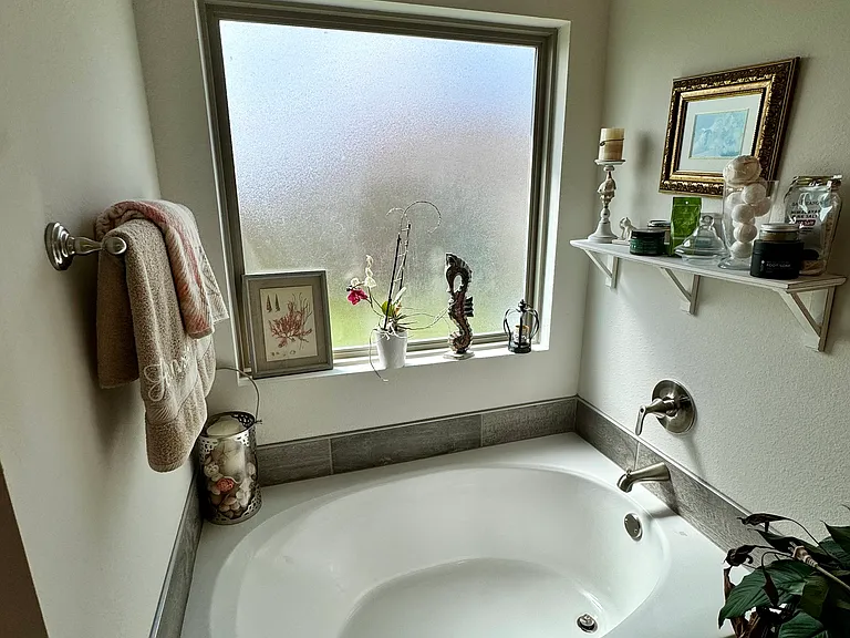 1048 Pheasant Cir — Photo 6