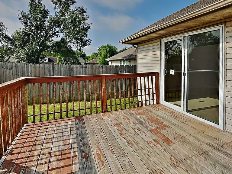 720 N Elder Ave — Photo 17