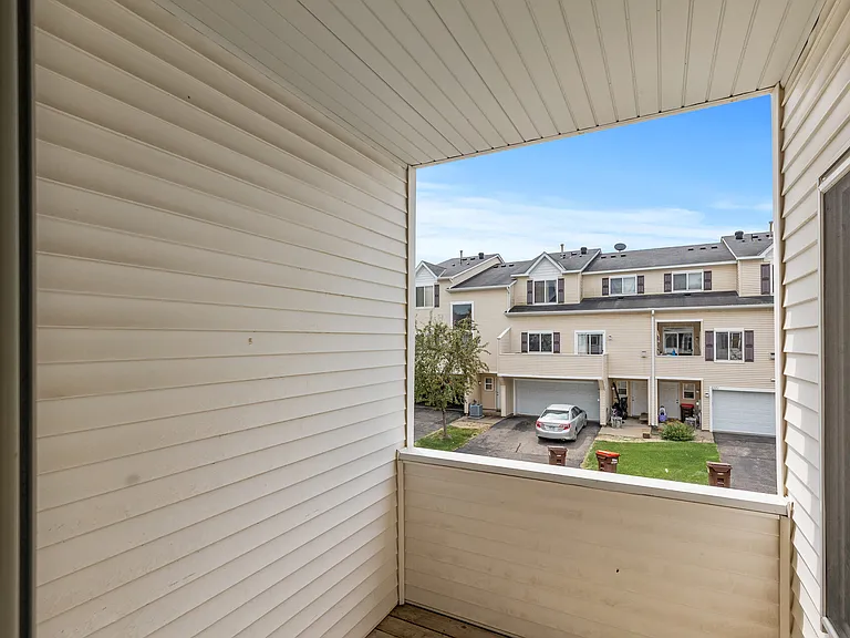 6860 Meadow Grass Ln S — Photo 19