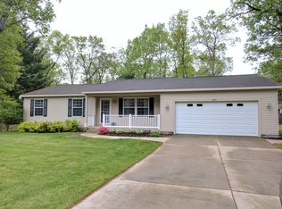 2439 Hickorynut Trl, Muskegon, MI 49442