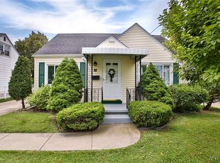 82 Canterbury Ln, Buffalo, NY 14217