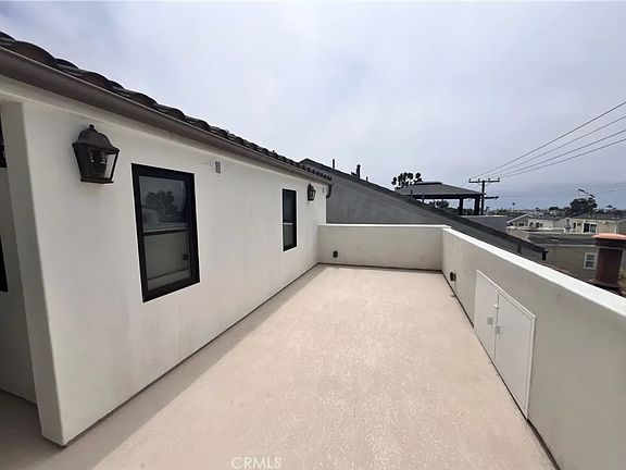 4th image of 619 1/2 Poppy Ave