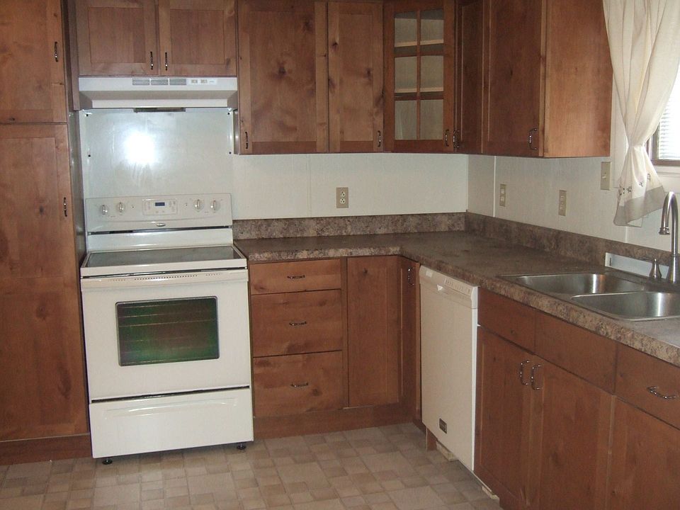 2nd image of 14 E Union St