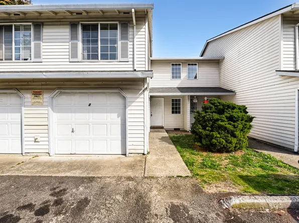 14318 SE Stark St #2, Portland, OR 97233