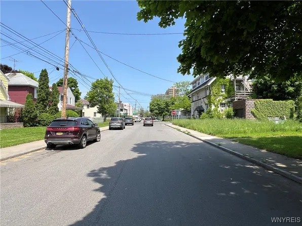 548 9th St #67, Niagara Falls, NY 14301