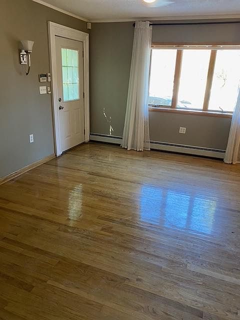 1st image of 3008 Dewey Ave Floor 2