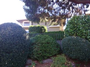 1812 Nob Hill Ave N, Seattle, WA 98109