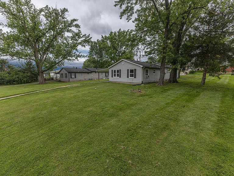 2501 Calico Ln — Photo 4