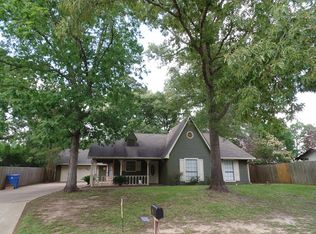 807 Whitehouse Dr, Lufkin, TX 75901