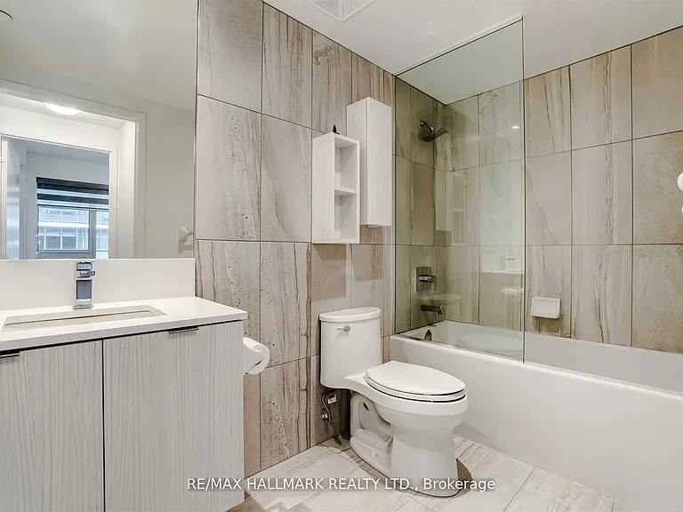 99 Broadway Ave #907 — Photo 15