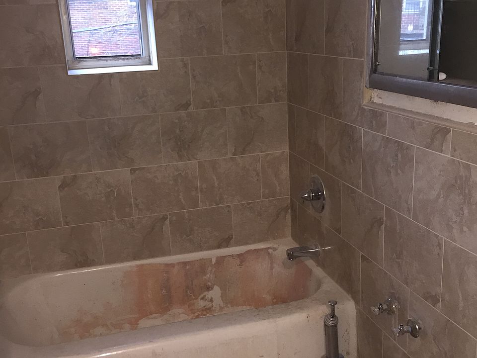 2nd image of 1745 E 12th St APT 1A