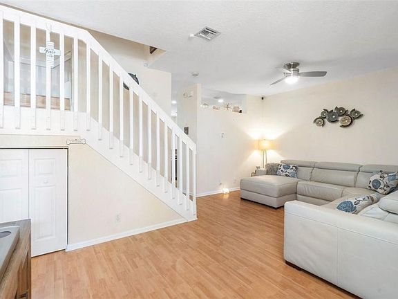 5th image of 11633 NW 47th Drive
