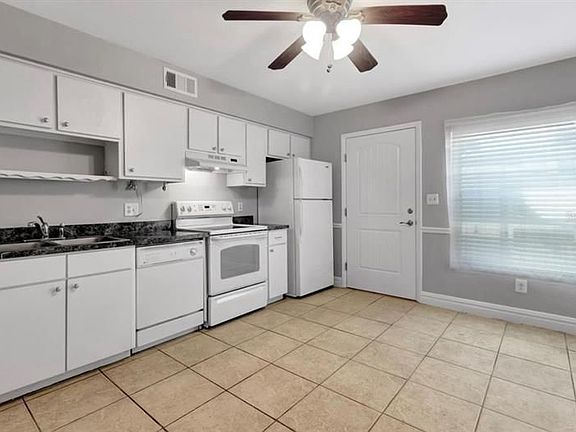 2nd image of 4513 La Carmen Ct