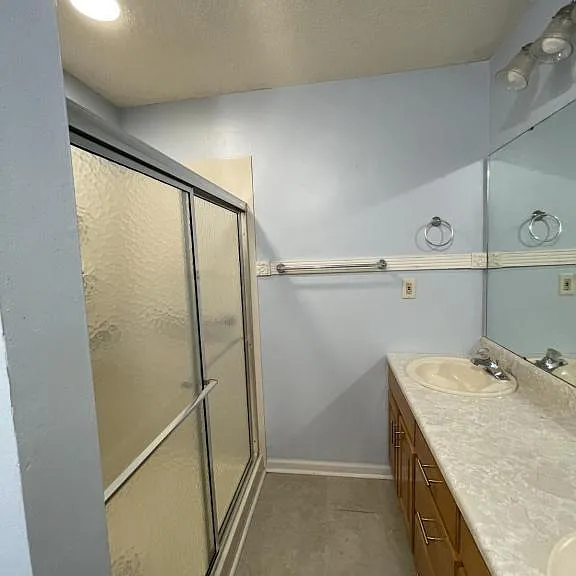 105 Houston Dr — Photo 11