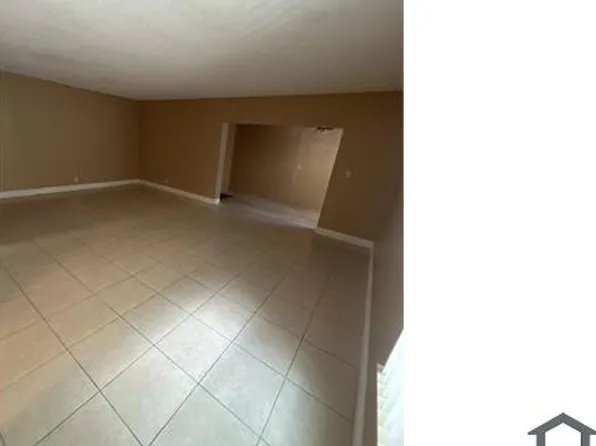 8009 SW 7th Ct, Pompano Beach, FL 33068