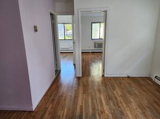 17-00 149th St, Whitestone, NY 11357