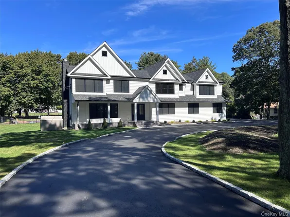 158 Landing Meadow Road, Smithtown, NY 11787