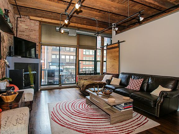3rd image of 1133 S Wabash Ave APT 301