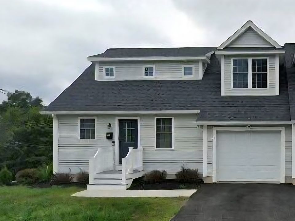 Front View of the house.