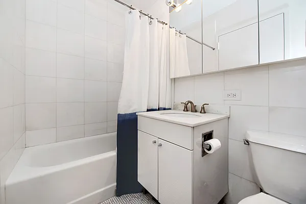 Rented by Keller Williams NYC | media 6