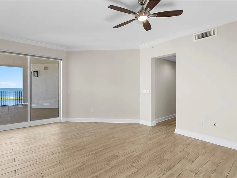 300 Beach Dr NE #1201 — Photo 35