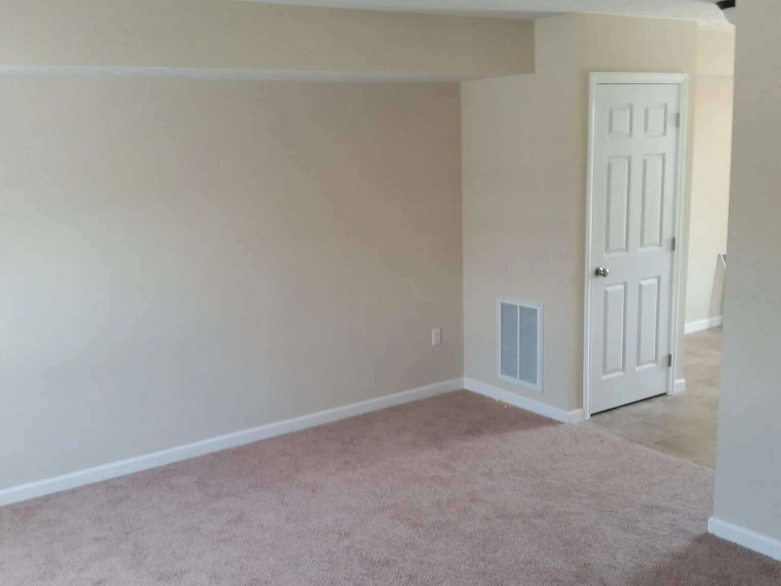 2 bed, 1.5 bath, 1000 sqft, $950 — Photo 4