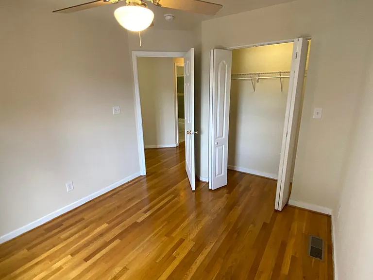 1512 W Cary St — Photo 31