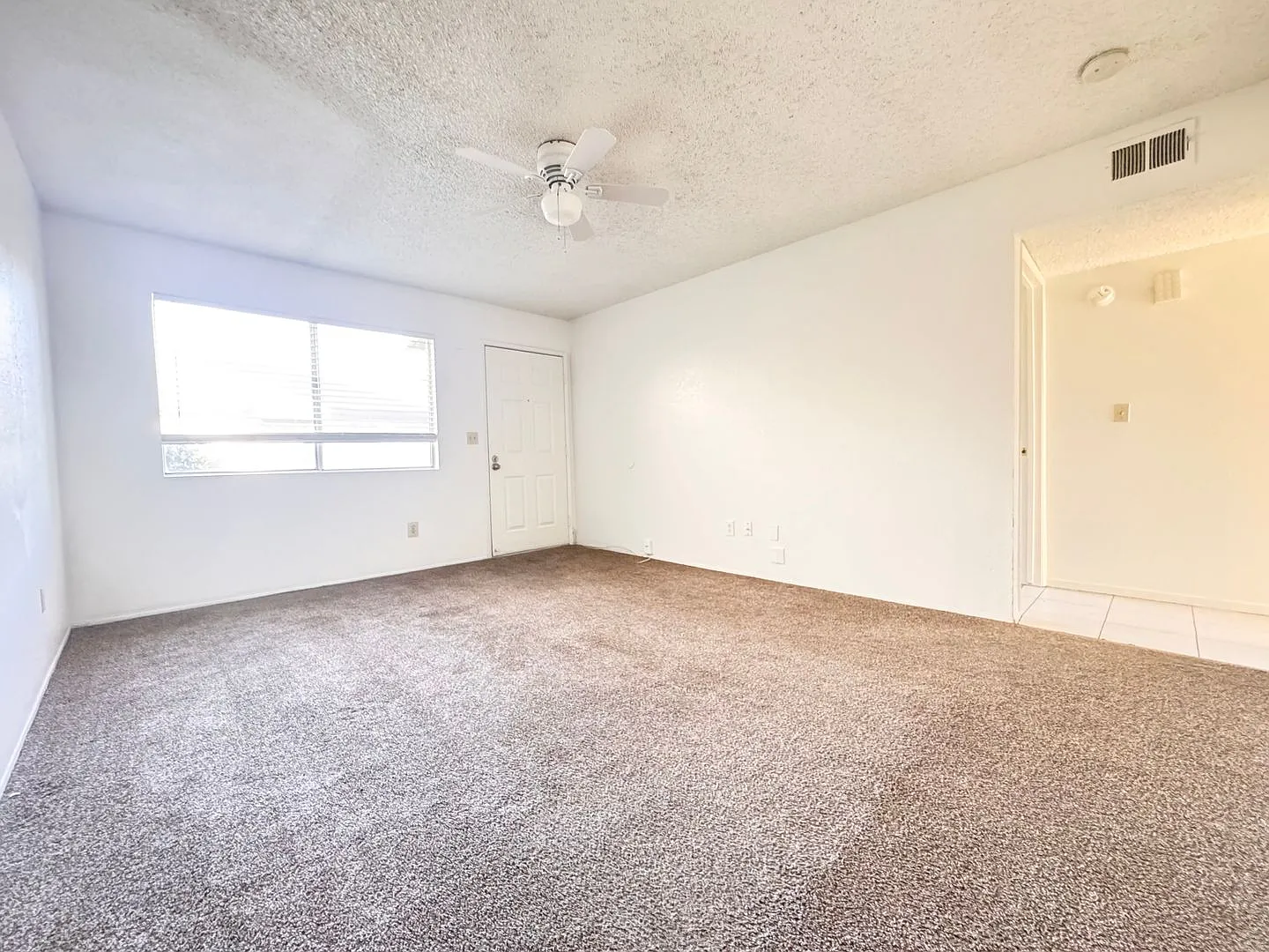 7900 N Laurelglen Boulevard — Photo 3