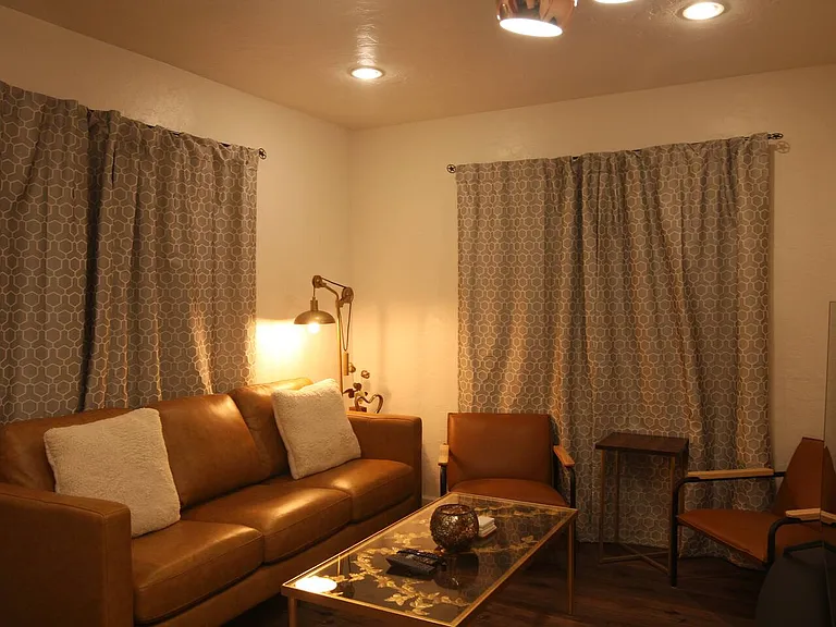 1205 E Diamond St #1 — Photo 10
