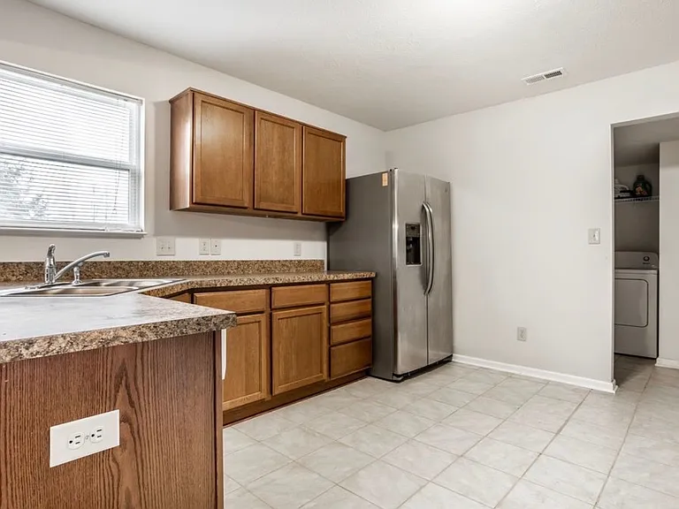 8348 Sotheby Dr — Photo 4