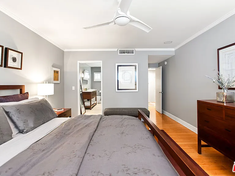 1525 N Hayworth Ave #206 — Photo 10
