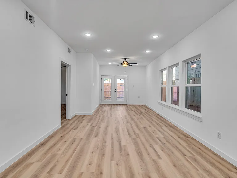 9410 Firnat St #A — Photo 3
