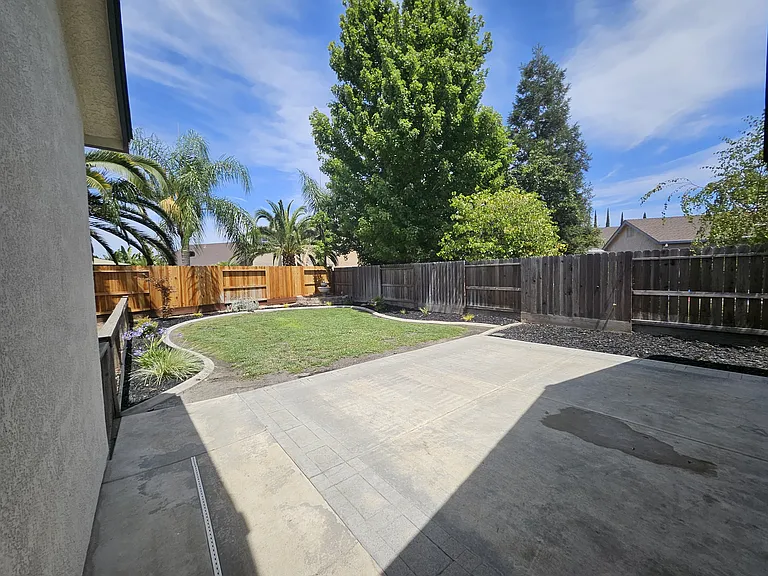 1168 Fiore Way — Photo 53
