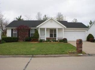 1010 Pasture Ridge Dr, Saint Peters, MO 63304