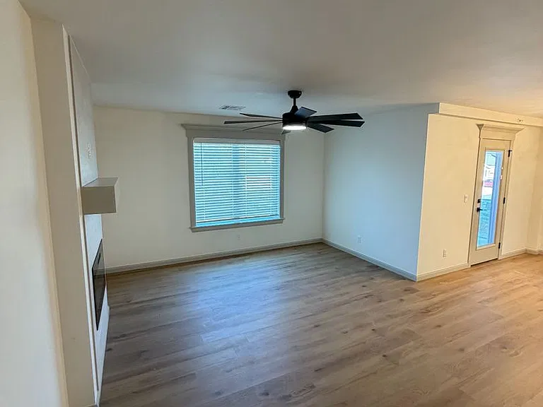 103 N Atlanta St — Photo 2